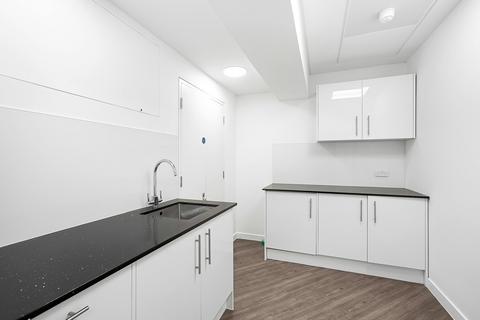 Office to rent, 36-40 Jermyn St London SW1Y 6DS