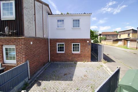 3 bedroom end of terrace house for sale - Rectory Road, Pitsea SS13