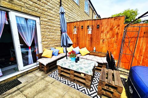 undefined, Fallowfield Gardens, Bradford, BD4