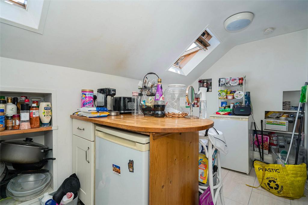 Flat 5 Kitchen B