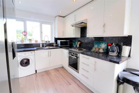 7 Langleigh Park, Ilfracombe, EX34 8RA