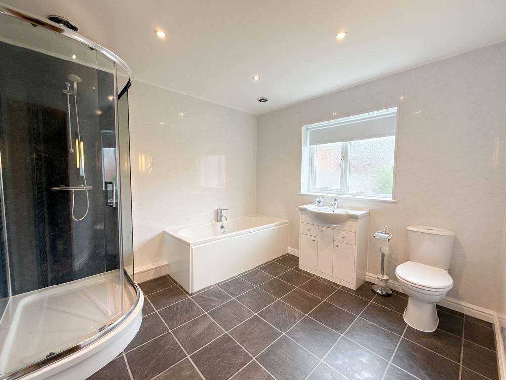 Main Bathroom