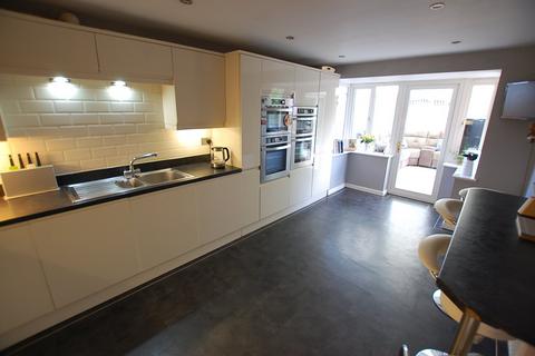 4 bedroom detached house for sale, Cedar Avenue, Greater Manchester SK15