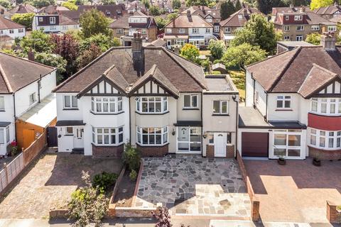 Ruston Avenue, Surbiton KT5