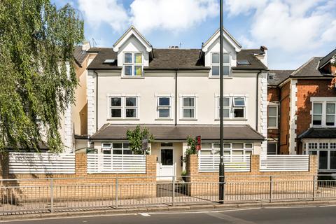 2 bedroom apartment for sale, Merton Road, London SW19