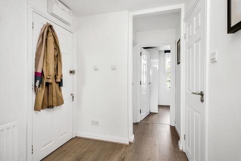 2 bedroom apartment for sale, Merton Road, London SW19
