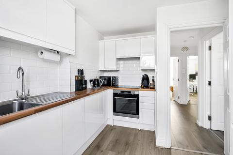 2 bedroom apartment for sale, Merton Road, London SW19