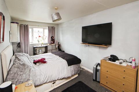 3 bedroom terraced house for sale, Calver Mews, Derbyshire SK13