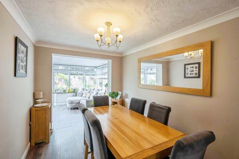 38 Kiplin Drive, Norton, Doncaster, DN6 9GD