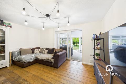 14 Hillside, Mendham, Harleston, IP20 0JF