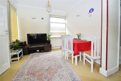 2 bedroom bungalow for sale, Curtis Road, Hounslow TW4