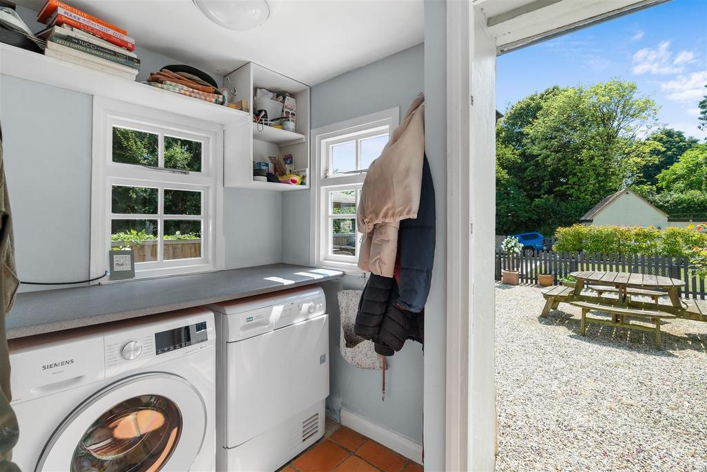 End Cottage-11.jpg