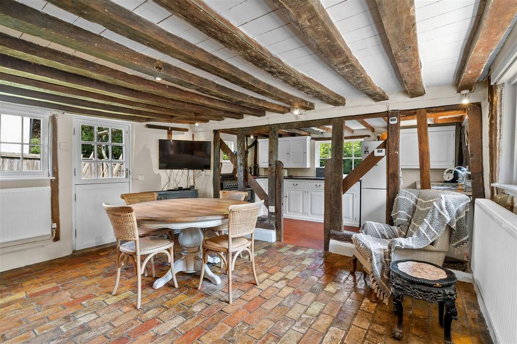 End Cottage-6.jpg