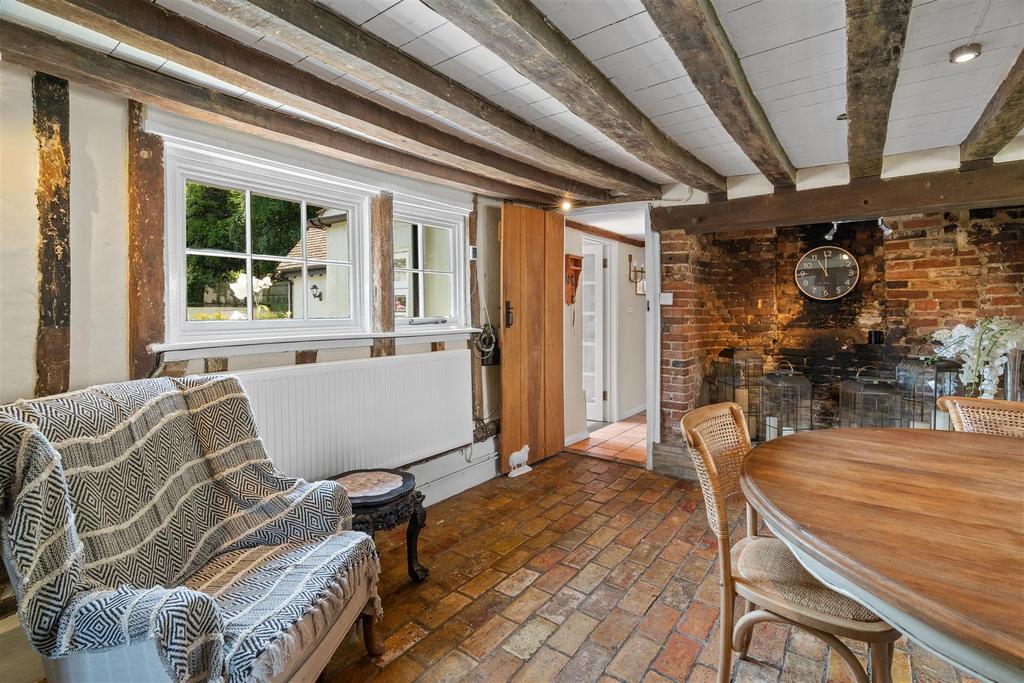 End Cottage-9.jpg