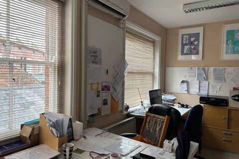 Office to rent, 17 Cross St Oswestry SY11 2NF