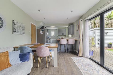 23 Harbour Avenue, Comberton, Cambridge, CB23 7DD
