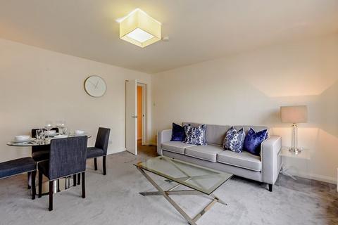 2 bedroom flat to rent, Fulham Road, London SW3