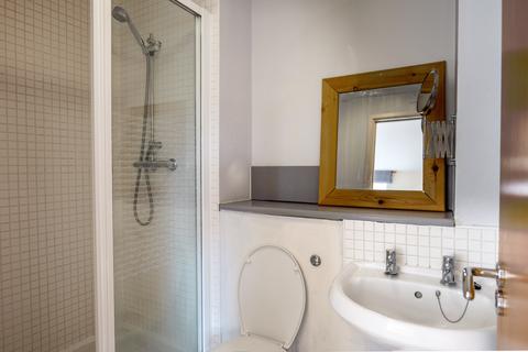 2 bedroom flat for sale, Elmwood Lane, Leeds LS2