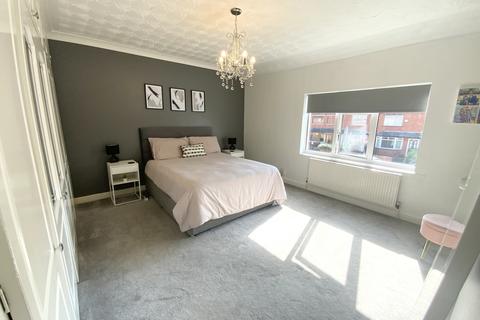 2 bedroom terraced house for sale, Hind Hill Street, Greater Manchester OL10