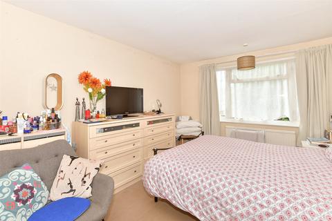 25 Anglesey Close, Crawley, RH11 9HG