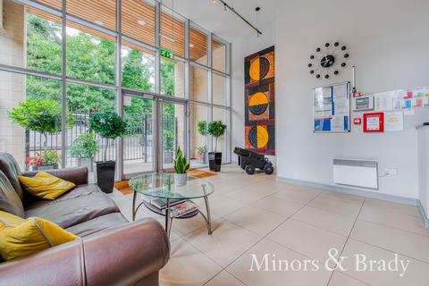 2 bedroom apartment to rent, Cannon Wharf, King Street