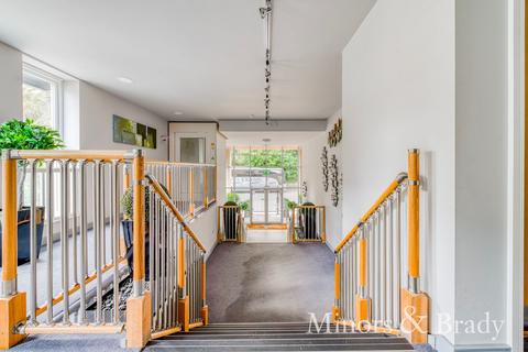 2 bedroom apartment to rent, Cannon Wharf, King Street