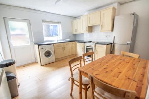 2 bedroom terraced house to rent, Junction Street, Derby DE1