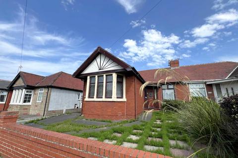 Warbreck Drive, Bispham FY2