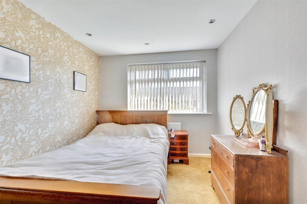 Bedroom 1 2.jpeg