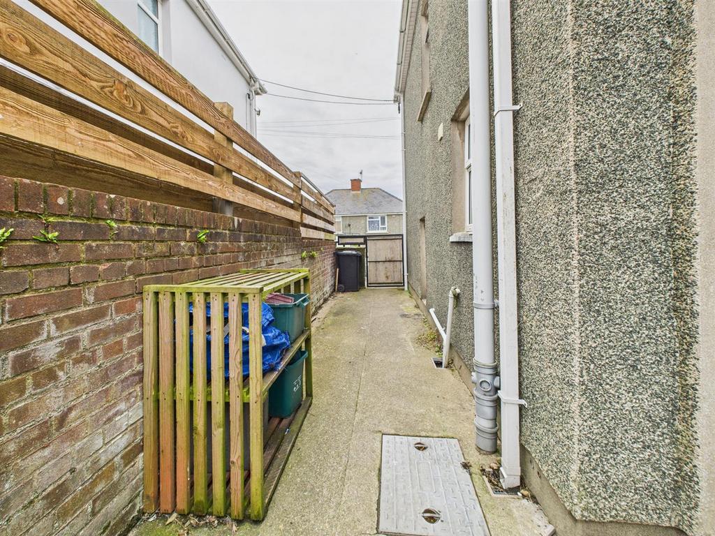 CAM05474 G0-PR0007-STILL014.jpg