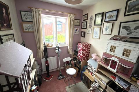 18 Bramble Drive, Chippenham, SN15 3PH