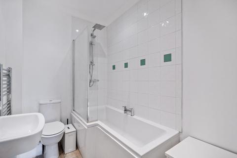 2 bedroom apartment for sale, Park Hill Close, Carshalton SM5
