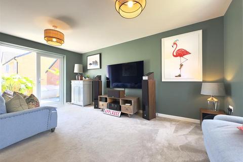 4 bedroom detached house for sale, Foxglove Way, Scarborough