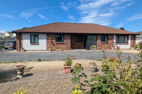 5 bedroom detached bungalow for sale, Llwyn Y Bryn, Ammanford SA18