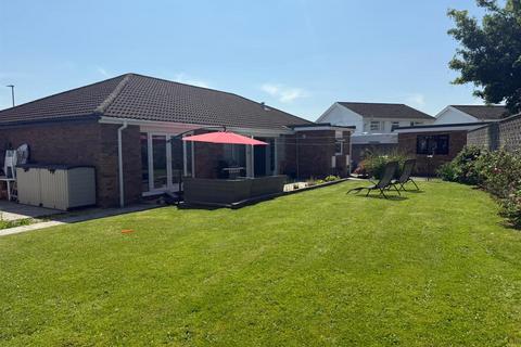 5 bedroom detached bungalow for sale, Llwyn Y Bryn, Ammanford SA18