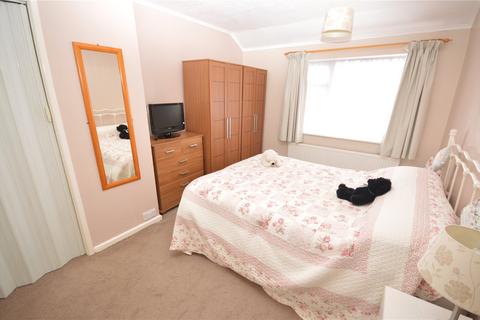 3 bedroom end of terrace house for sale, Holmscroft Road, Luton, Bedfordshire, LU3