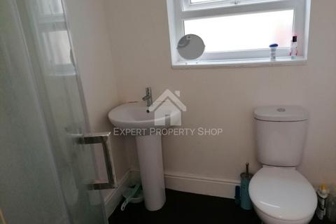 undefined, *AVAILABLE NOW*Room 1.  Watson Road.Worksop.