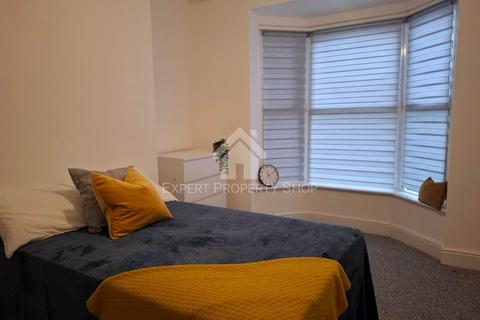 undefined, *AVAILABLE NOW*Room 1.  Watson Road.Worksop.