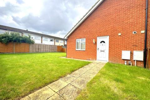 1 bedroom cluster house to rent, Patricia Court, Icknield Road, Luton, LU3 2PA