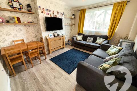 130 Gregory Crescent, London, SE9 5RY