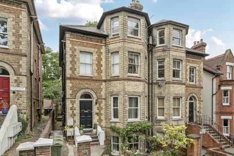 1 bedroom flat for sale, Jenner Road, Surrey GU1