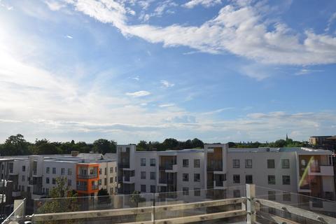 2 bedroom flat for sale, Glenalmond Avenue, Cambridge, CB2