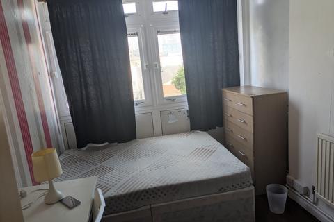 undefined, Bigland Street, London E1