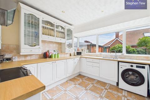 2 bedroom semi-detached bungalow for sale, Myrtle Avenue, Poulton-Le-Fylde FY6