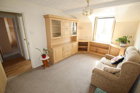 2 bedroom flat for sale, Westcliff Court, Edith Road, Clacton on Sea, CO15