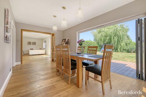 5 bedroom detached house for sale, Potash Road, Billericay, CM11