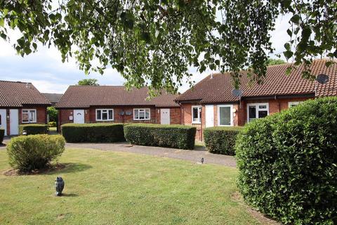 2 bedroom semi-detached bungalow for sale, Elmden Court, Clacton on Sea, CO15