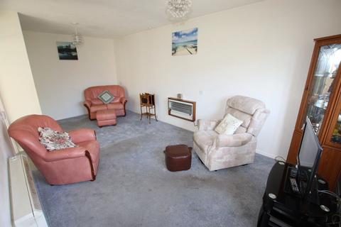 2 bedroom semi-detached bungalow for sale, Elmden Court, Clacton on Sea, CO15