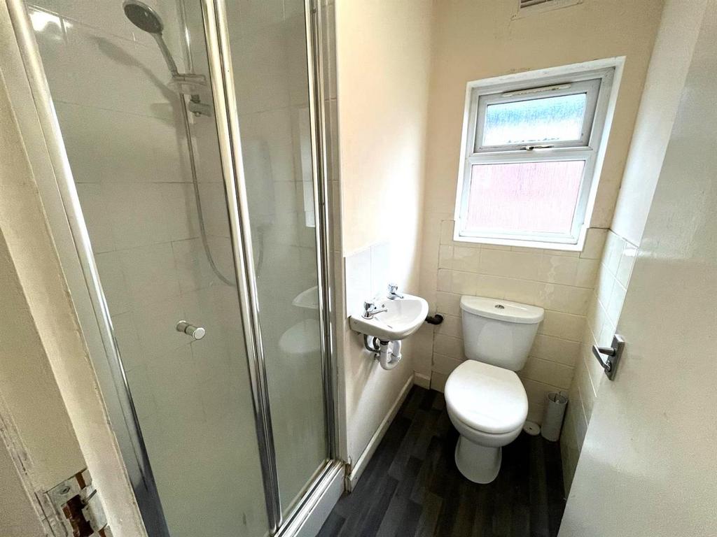 Shared Shower room