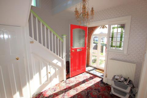 4 bedroom detached house for sale, Wash Lane, Clacton on Sea, CO15